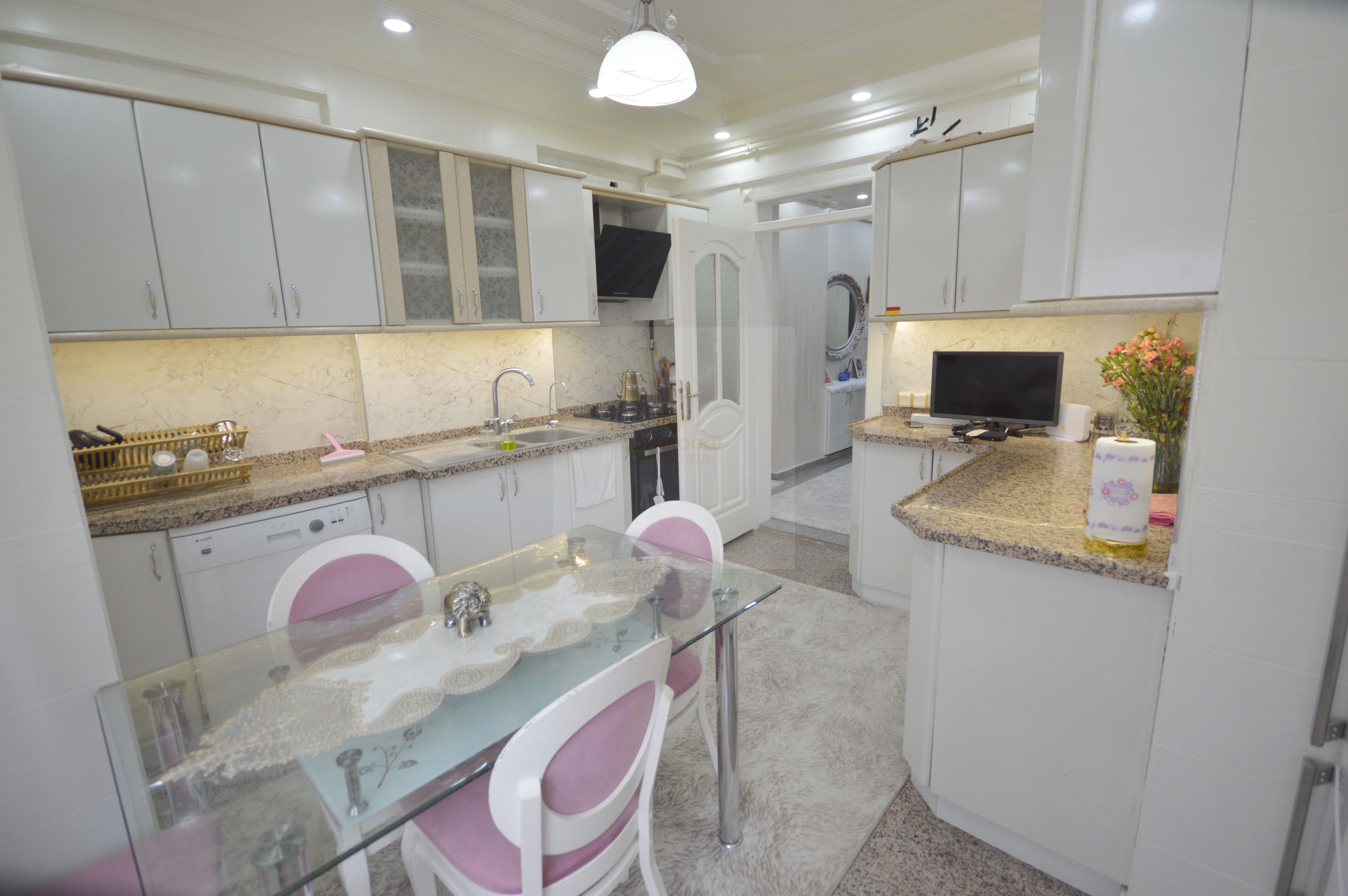 EMEK HASTANESİ CİVARI YÜKSEK GİRİŞ BAKIMLI 3+1 DAİRE FIRSATI !!!