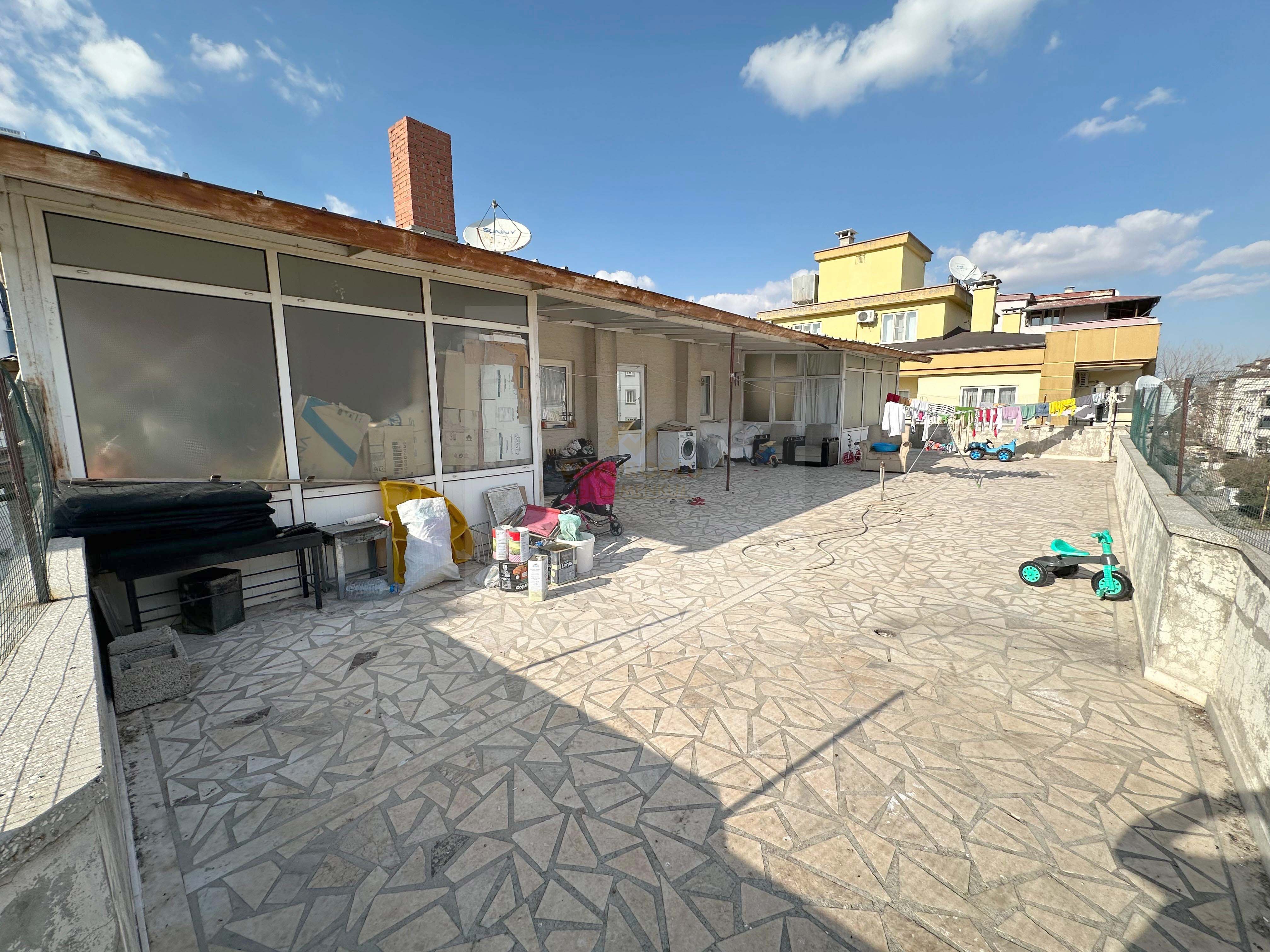 BİNEVLER'DE MUHTEŞEM TERASLI BİREYSEL GARAJLI SATLIK 2+1 DAİRE !