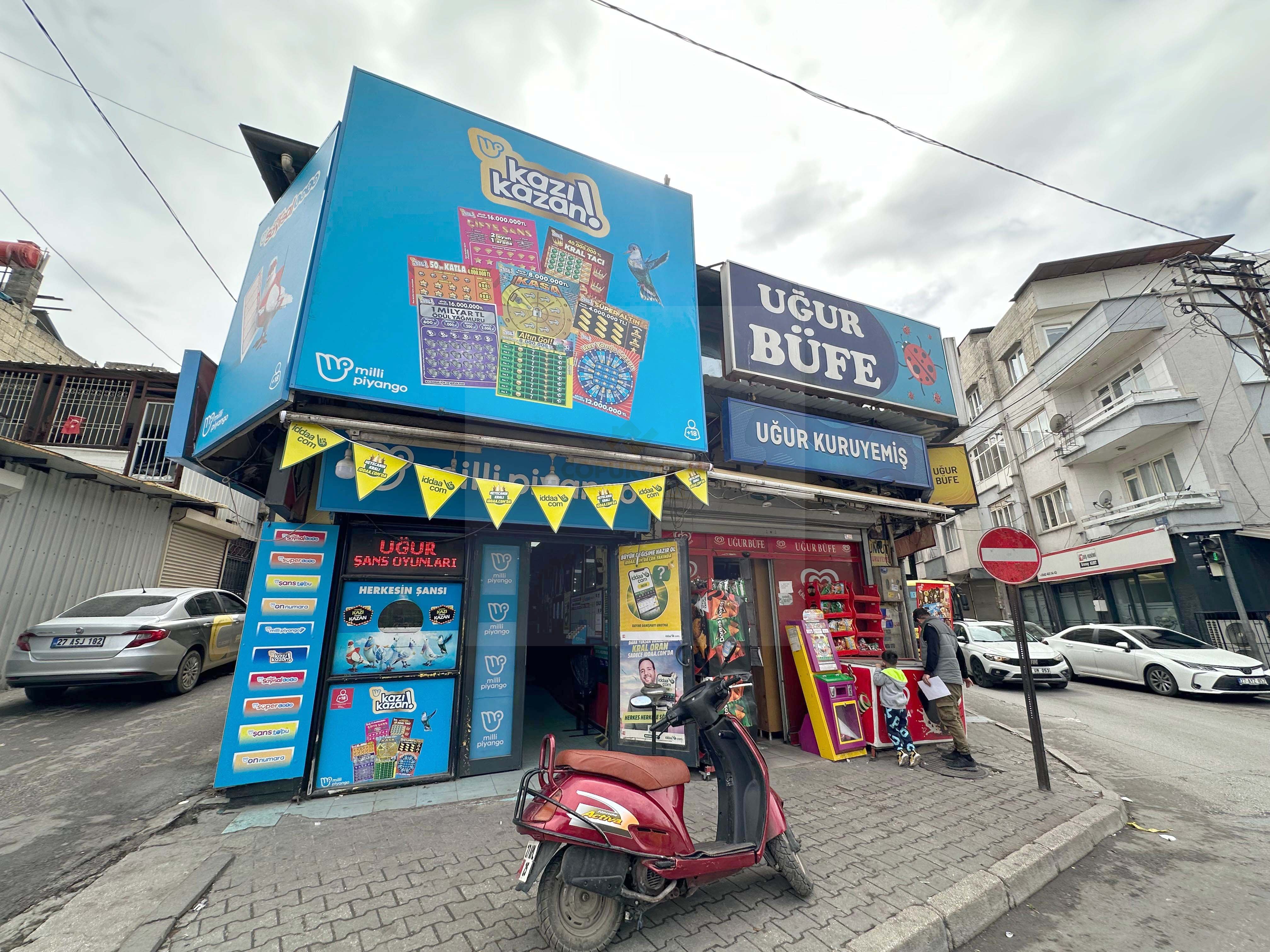 BÖLGENİN EN GÖZDE KONUMUNDA SATILIK 5 DÜKKAN+2DAİRE+DEPO FIRSATI